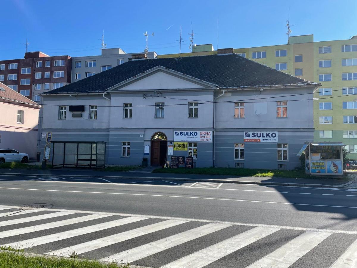 Apartman Alesta Bruntal Luaran gambar