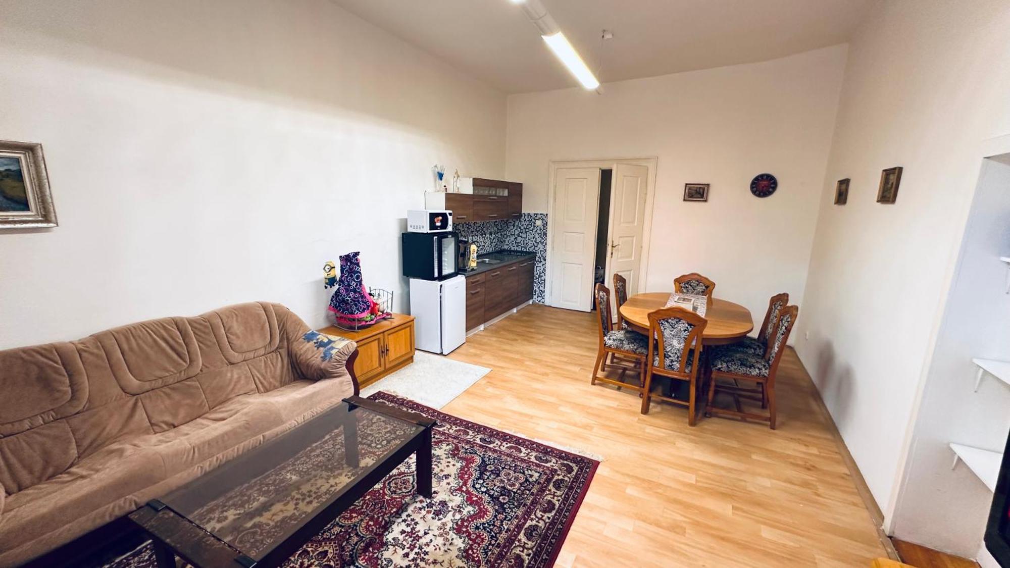 Apartman Alesta Bruntal Luaran gambar