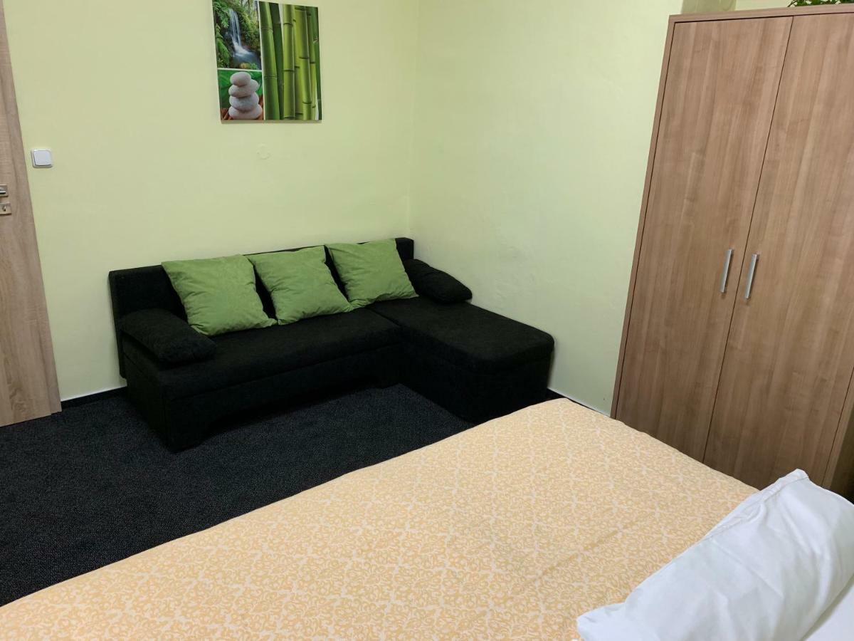Apartman Alesta Bruntal Luaran gambar