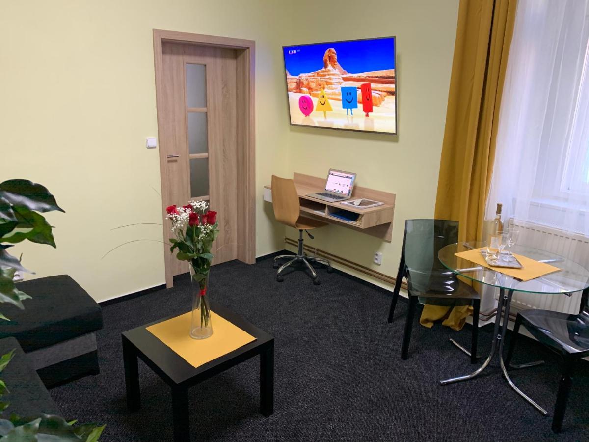 Apartman Alesta Bruntal Luaran gambar
